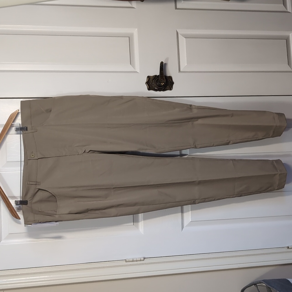 Lacoste Sport GREEN Pants Men's Size 42 NEW